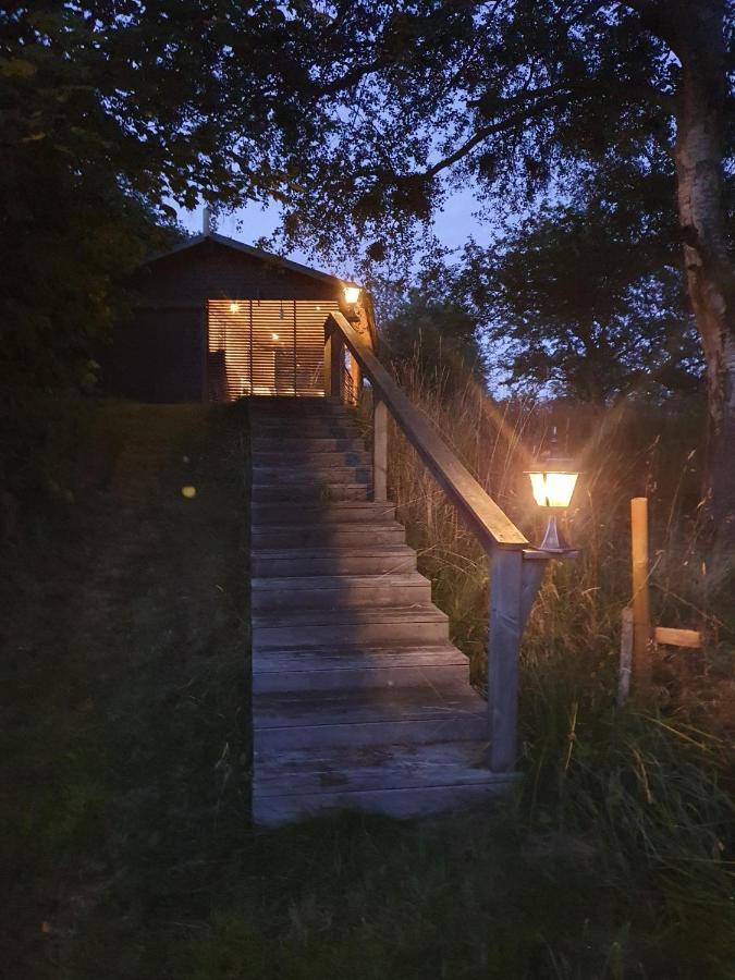 Skogsbaeckens Stugby Ab Vila Tomelilla Exterior foto